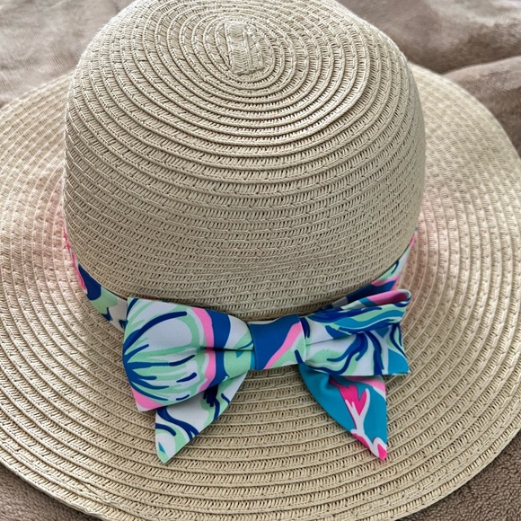 Tommy Bahama bathing suit - Picture 6 of 6